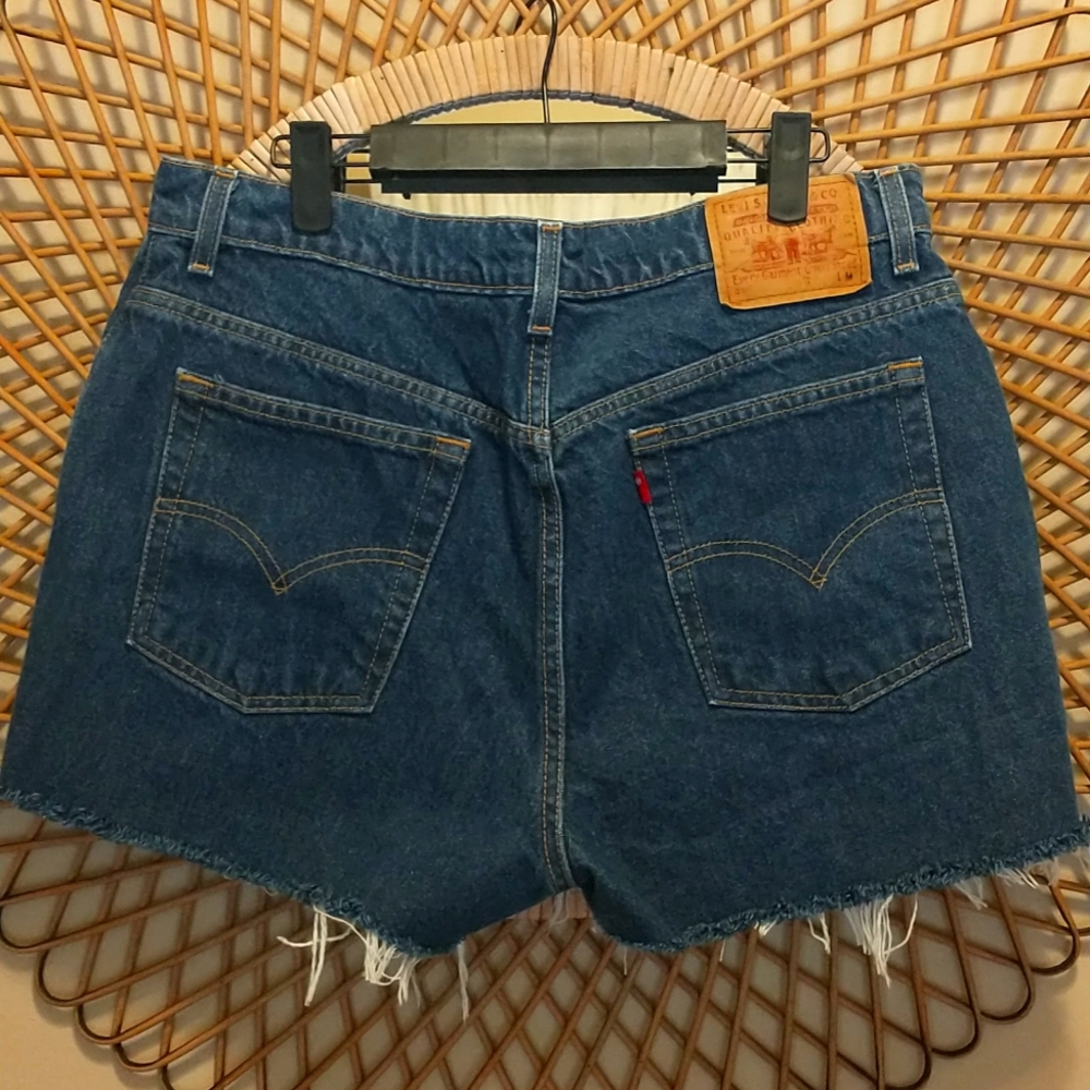 Ladies Levi's Denim Cutoffs Med Wash Size 14